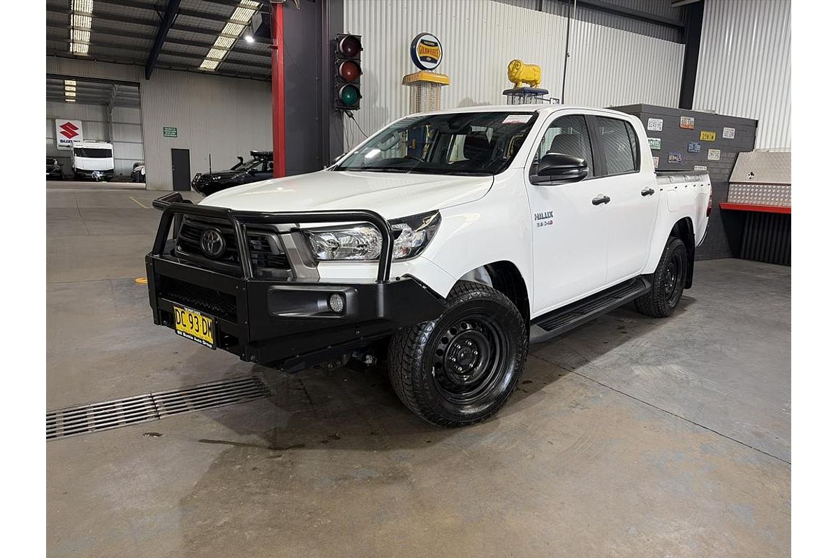 2021 Toyota Hilux SR (4x4) GUN126R 4X4