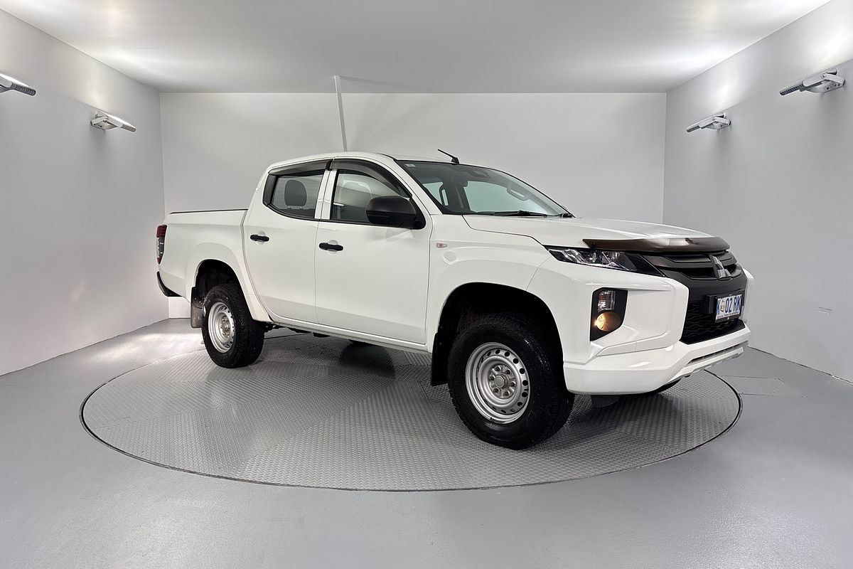 2022 Mitsubishi Triton GLX MR 4X4