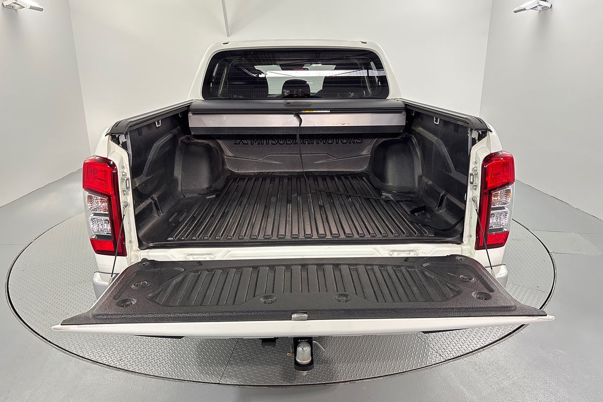 2022 Mitsubishi Triton GLX MR 4X4