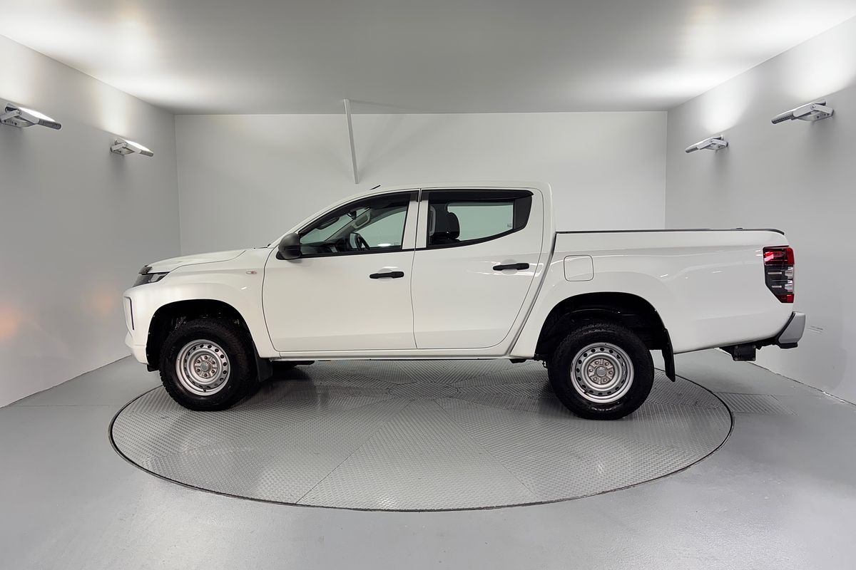 2022 Mitsubishi Triton GLX MR 4X4