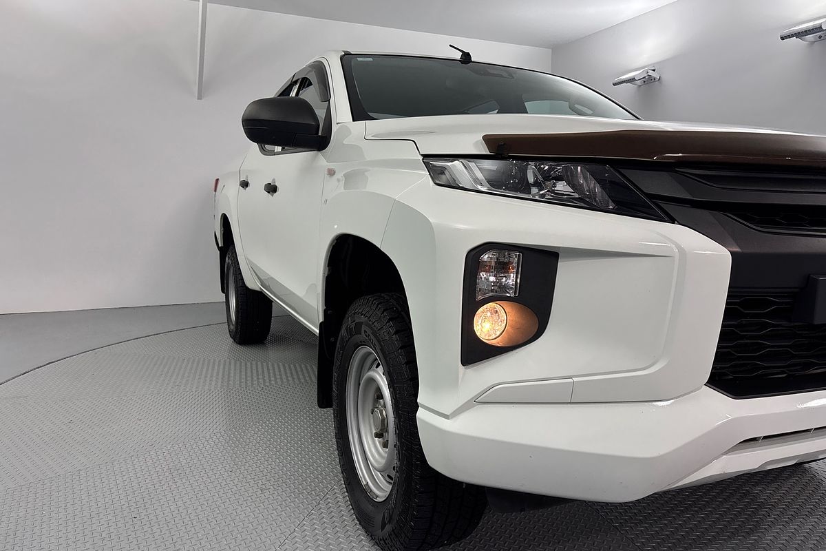 2022 Mitsubishi Triton GLX MR 4X4