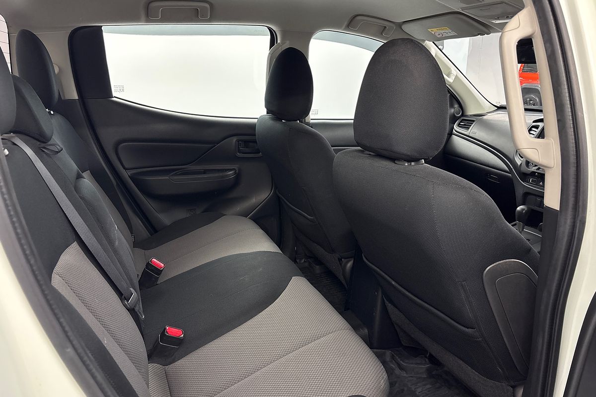 2022 Mitsubishi Triton GLX MR 4X4