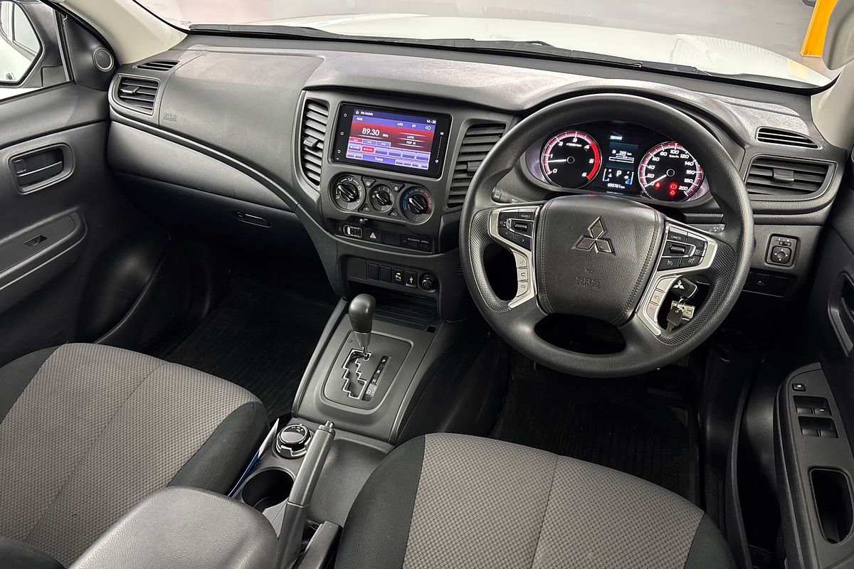 2022 Mitsubishi Triton GLX MR 4X4
