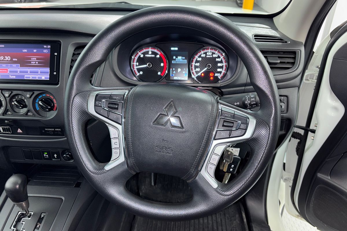 2022 Mitsubishi Triton GLX MR 4X4
