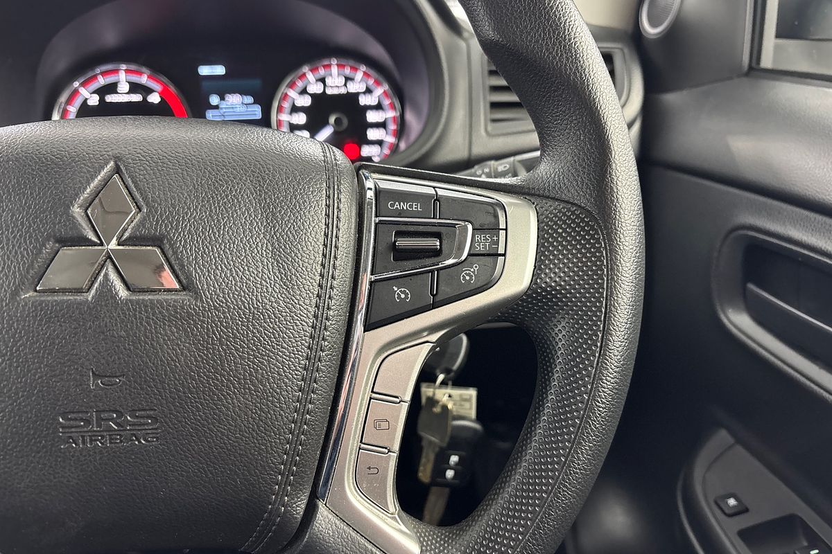 2022 Mitsubishi Triton GLX MR 4X4