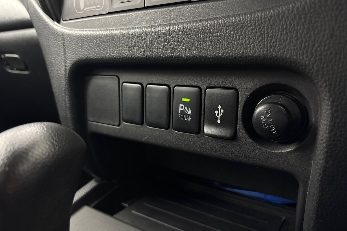 2022 Mitsubishi Triton GLX MR 4X4