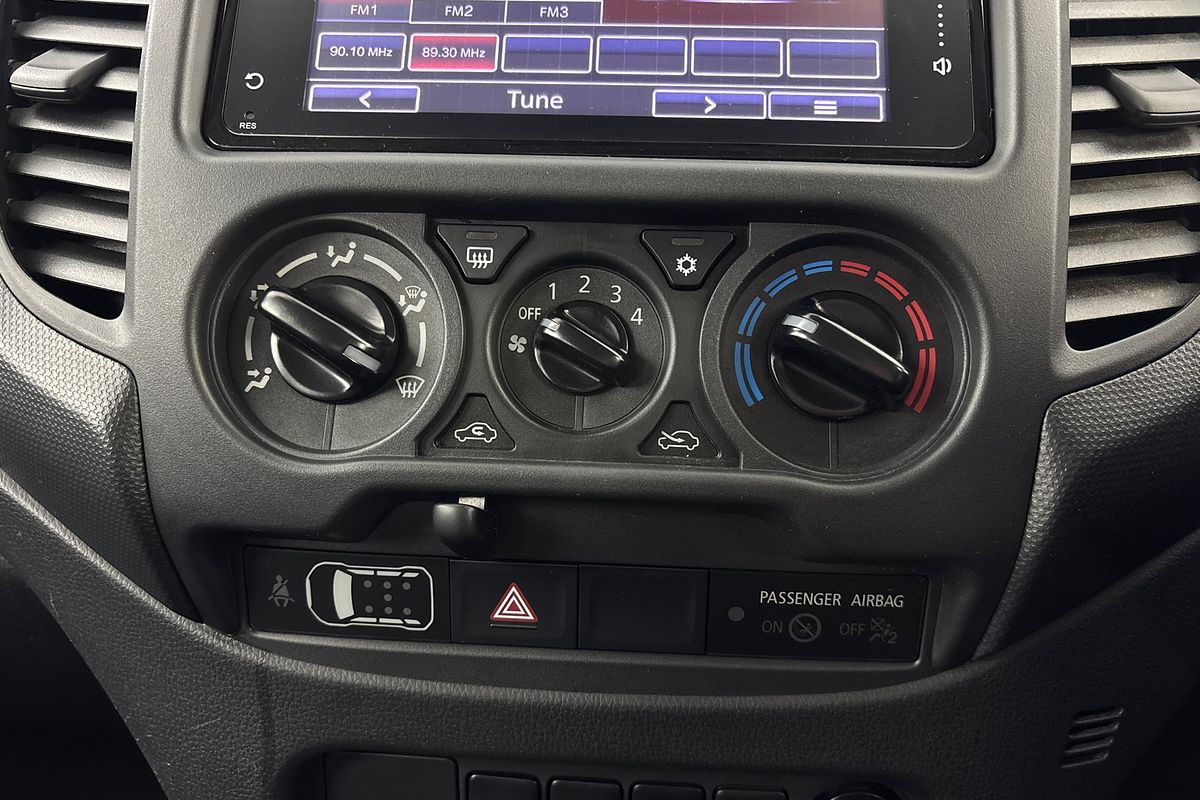 2022 Mitsubishi Triton GLX MR 4X4