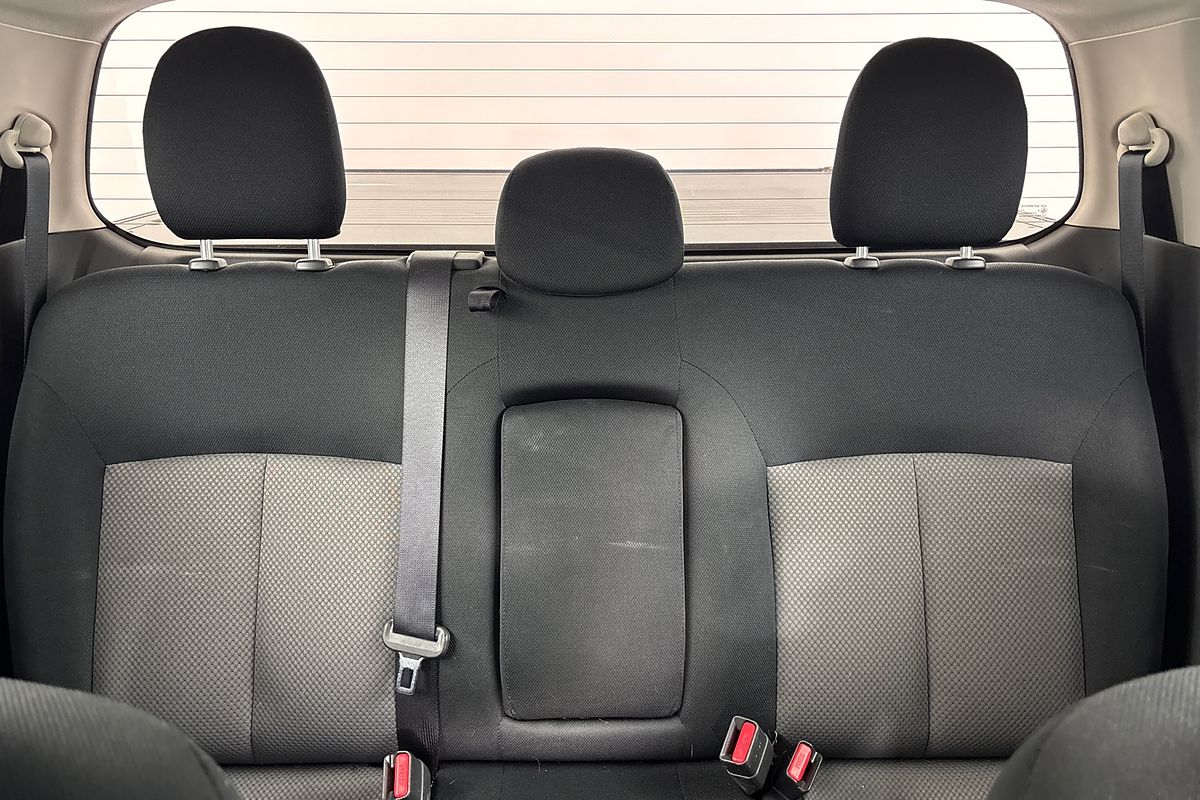 2022 Mitsubishi Triton GLX MR 4X4