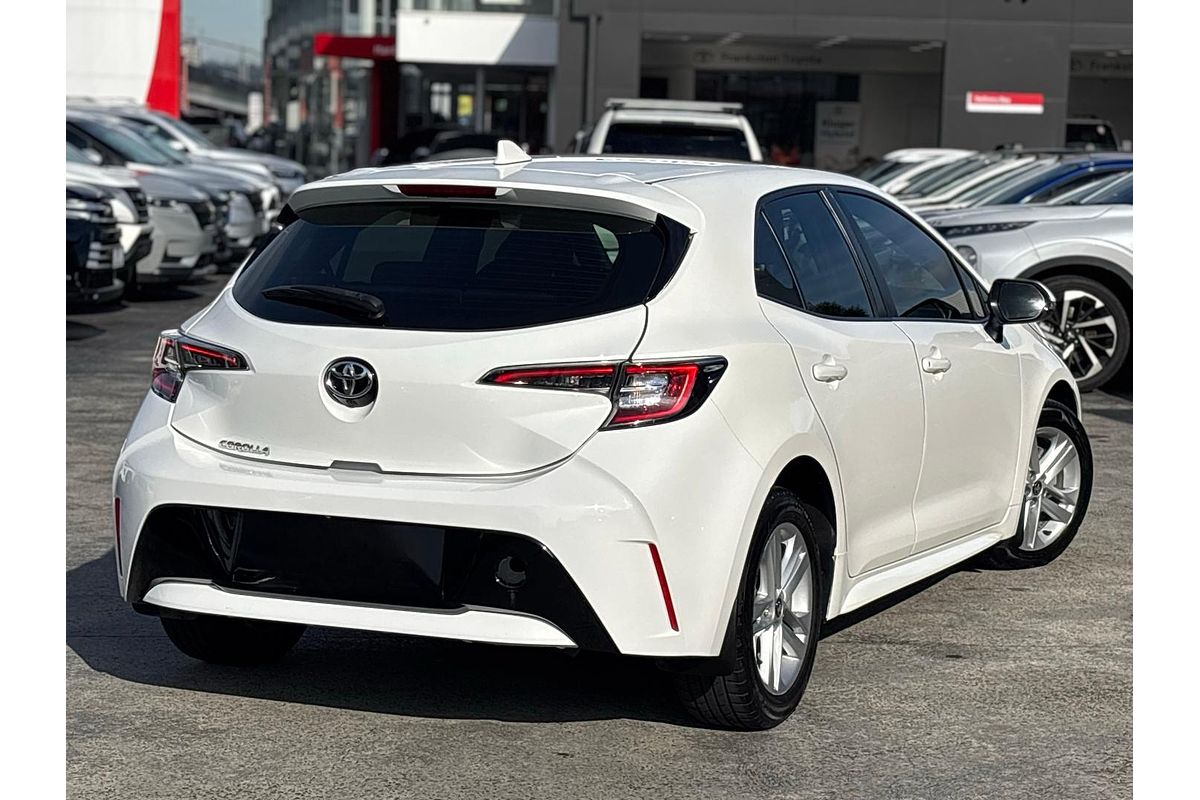 2018 Toyota Corolla Ascent Sport MZEA12R