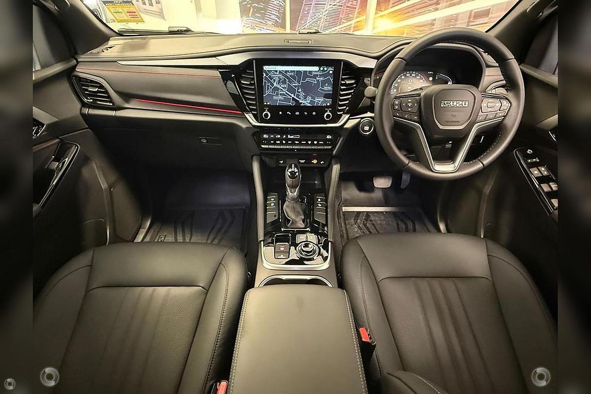 2026 Isuzu MU-X X-TERRAIN image 14