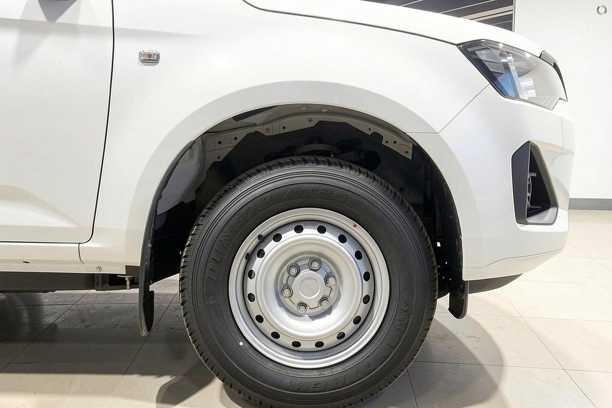 2026 Isuzu D-MAX SX High Ride Rear Wheel Drive image 3