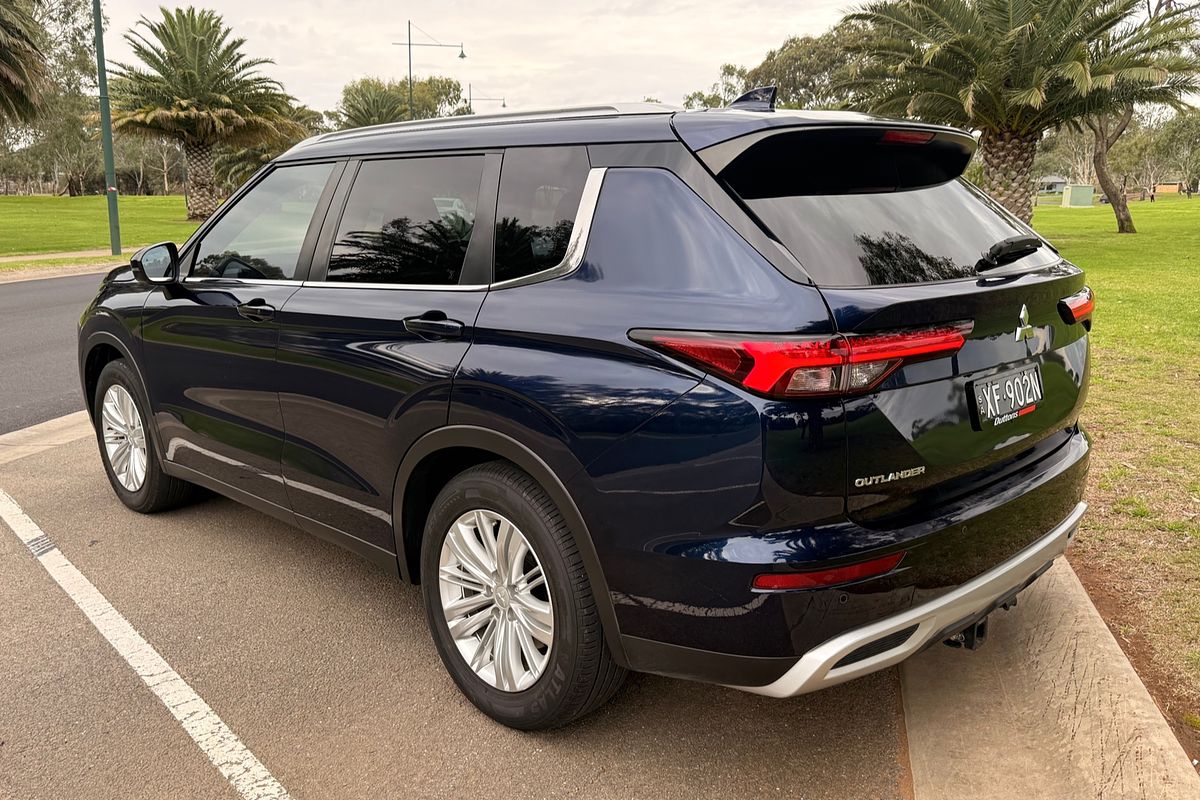 2021 Mitsubishi Outlander LS ZM