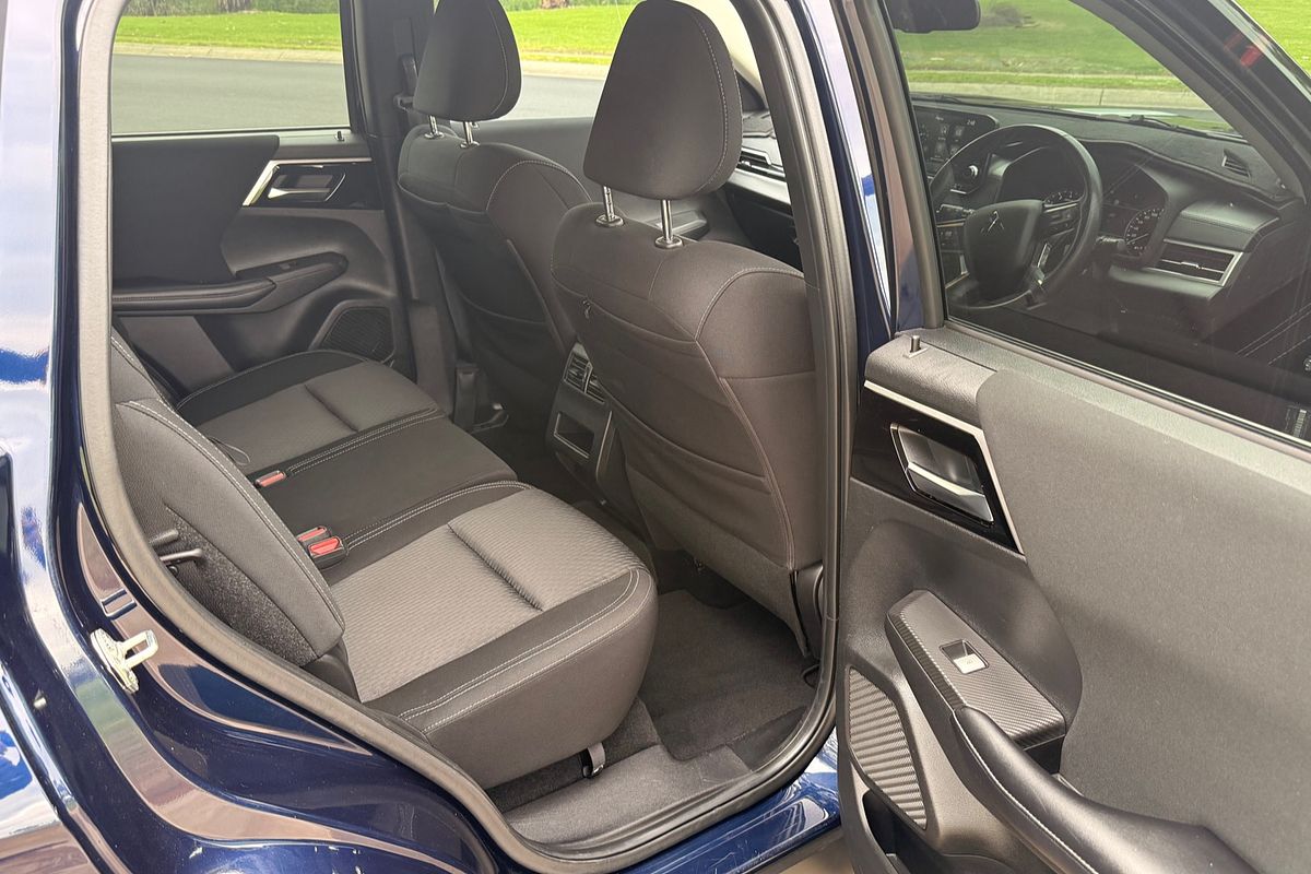 2021 Mitsubishi Outlander LS ZM