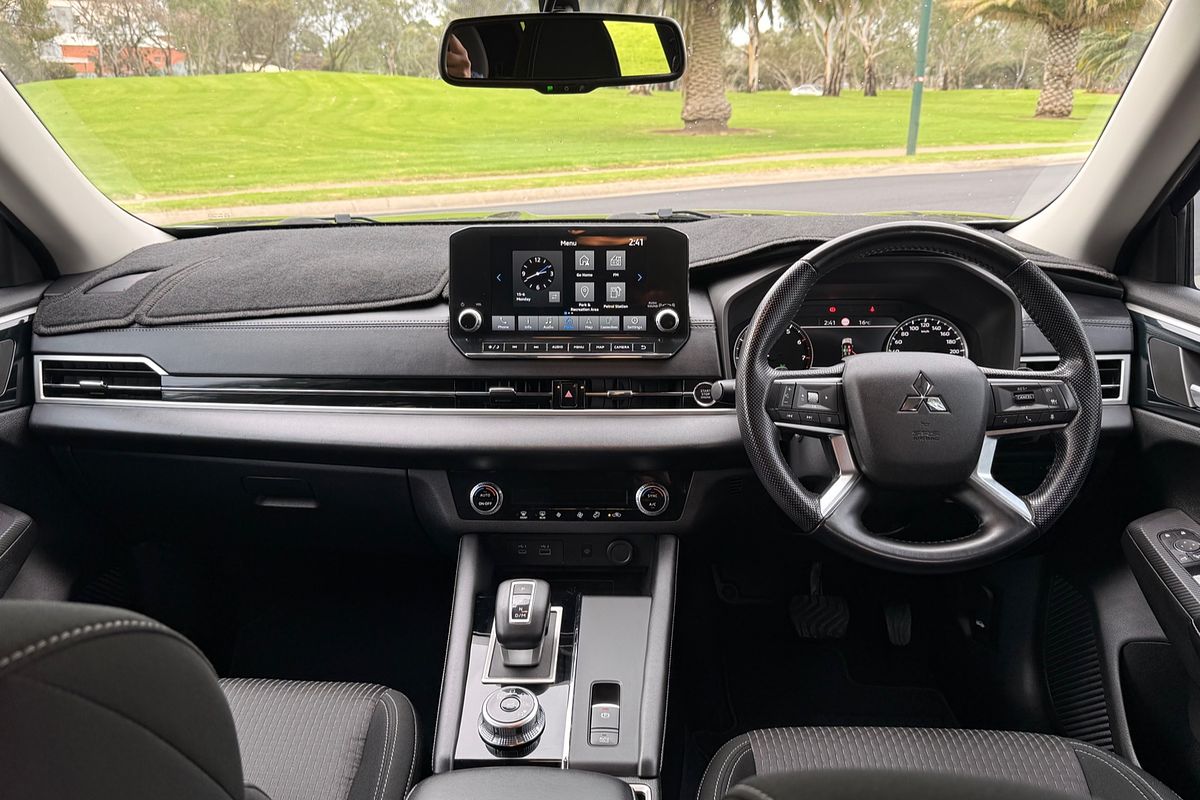 2021 Mitsubishi Outlander LS ZM