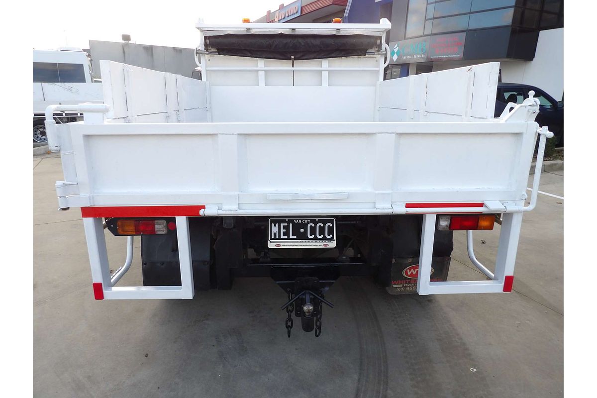 2016 Fuso Canter 815 MWB image 2