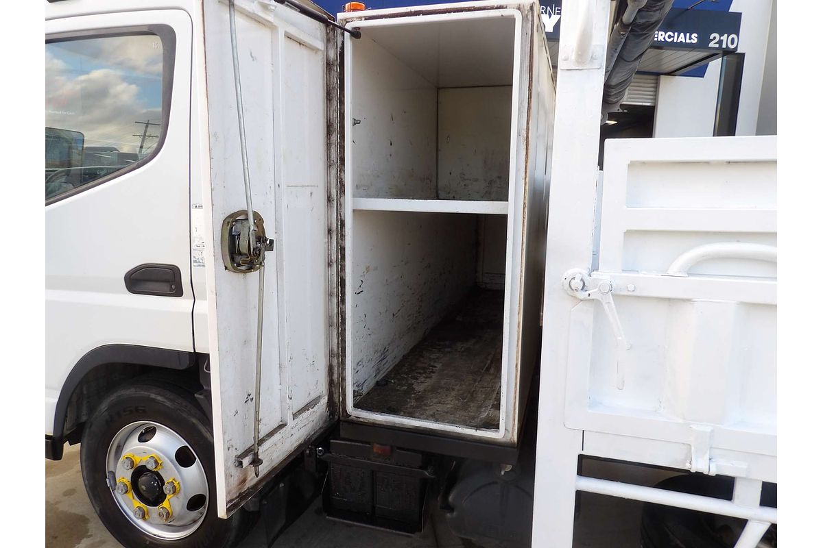 2016 Fuso Canter 815 MWB image 10