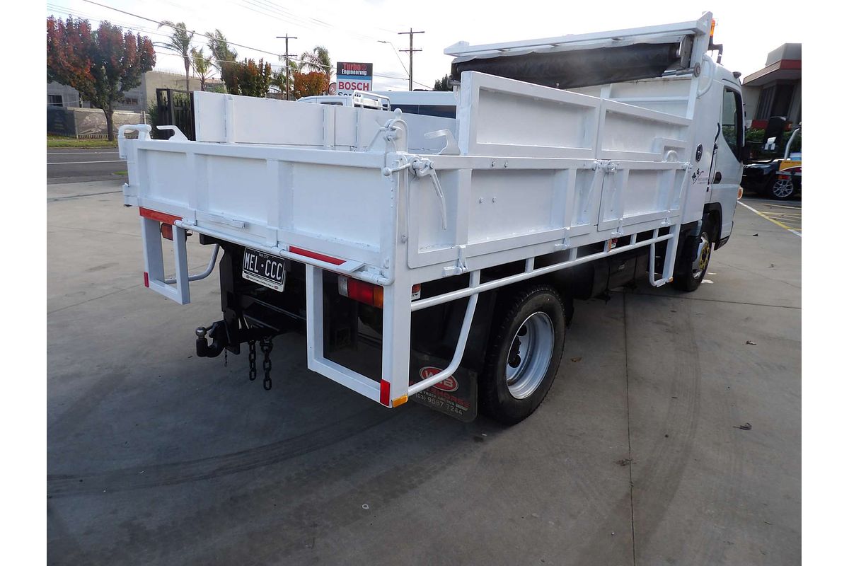 2016 Fuso Canter 815 MWB image 15