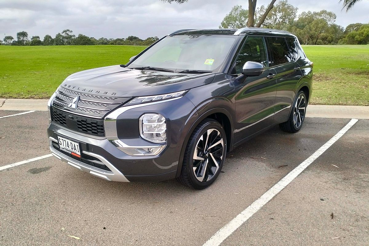 2024 Mitsubishi Outlander Exceed Tourer ZM
