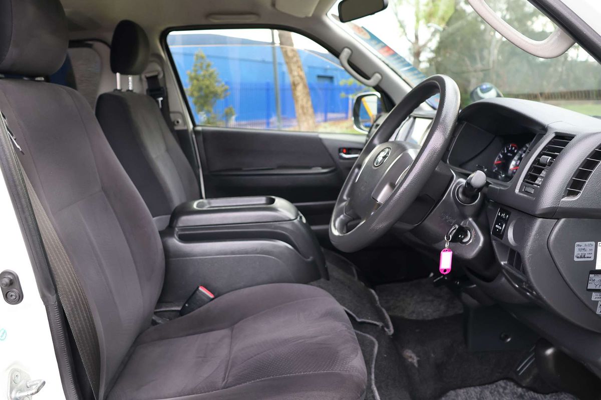 2014 Toyota Hiace KDH206 4WD Super GL KDH201R LWB image 24