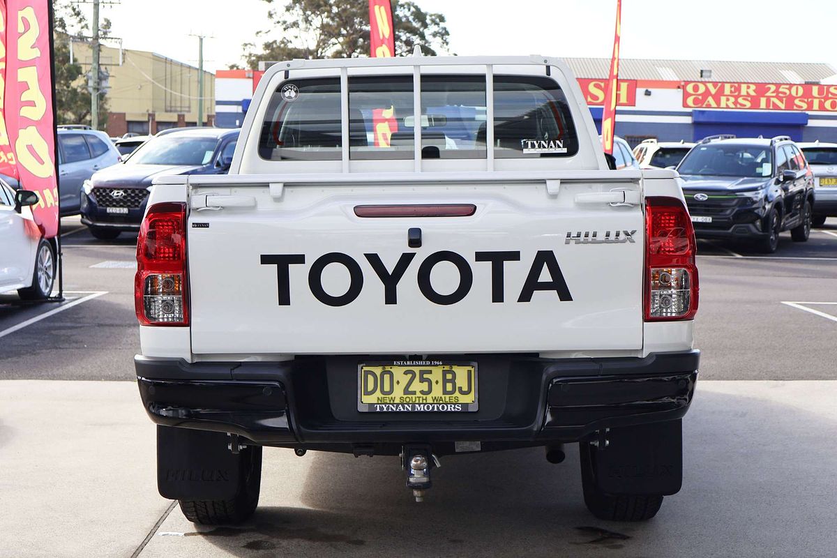 2025 Toyota Hilux SR GUN126R 4X4 image 11