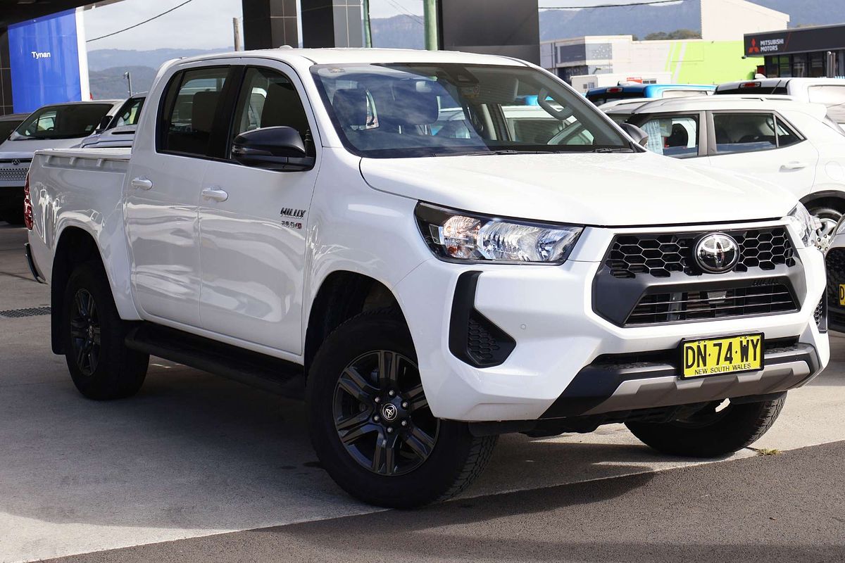 2025 Toyota Hilux SR GUN126R 4X4