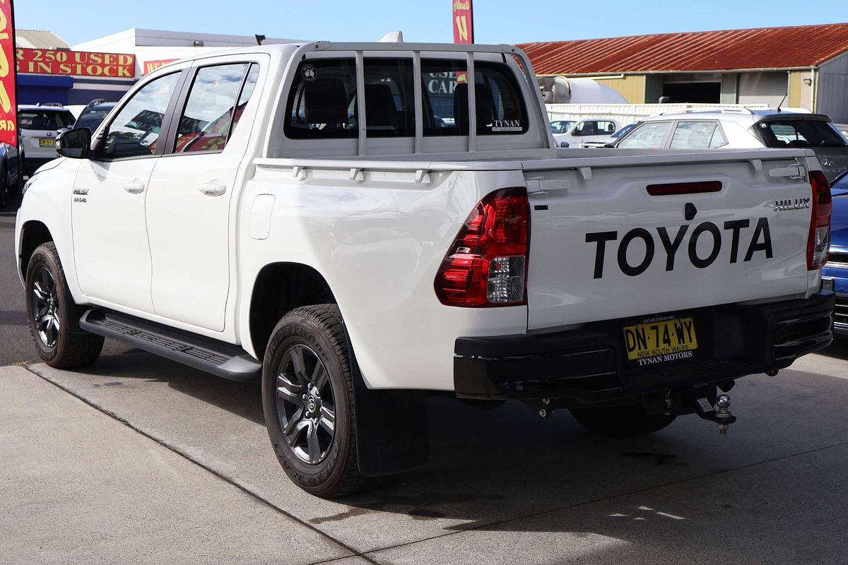 2025 Toyota Hilux SR GUN126R 4X4 image 12