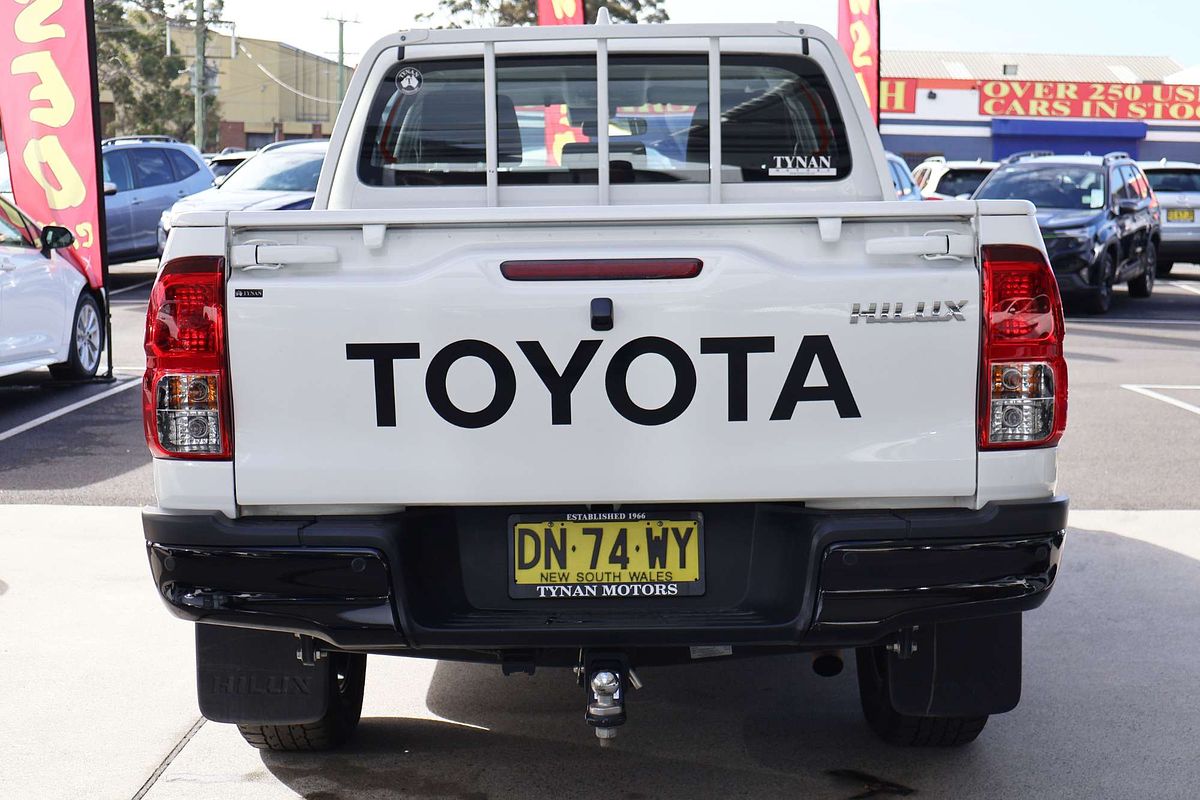 2025 Toyota Hilux SR GUN126R 4X4 image 13