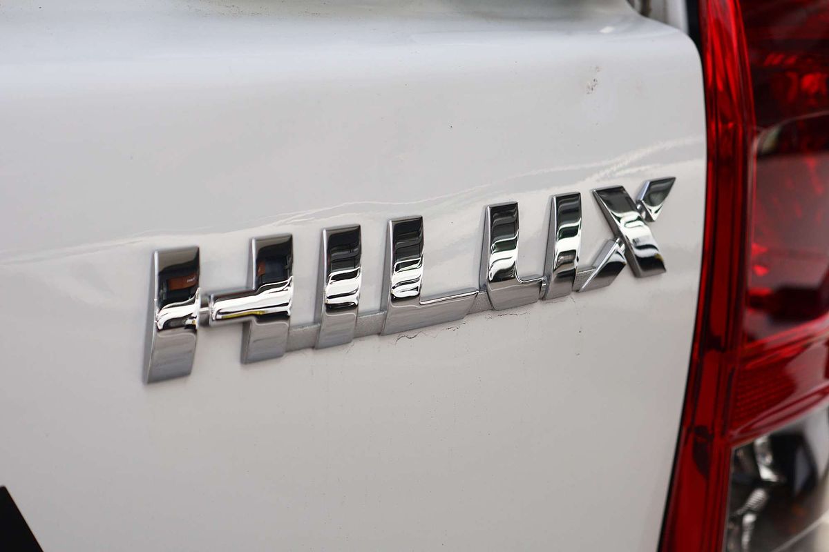 2025 Toyota Hilux SR GUN126R 4X4 image 14