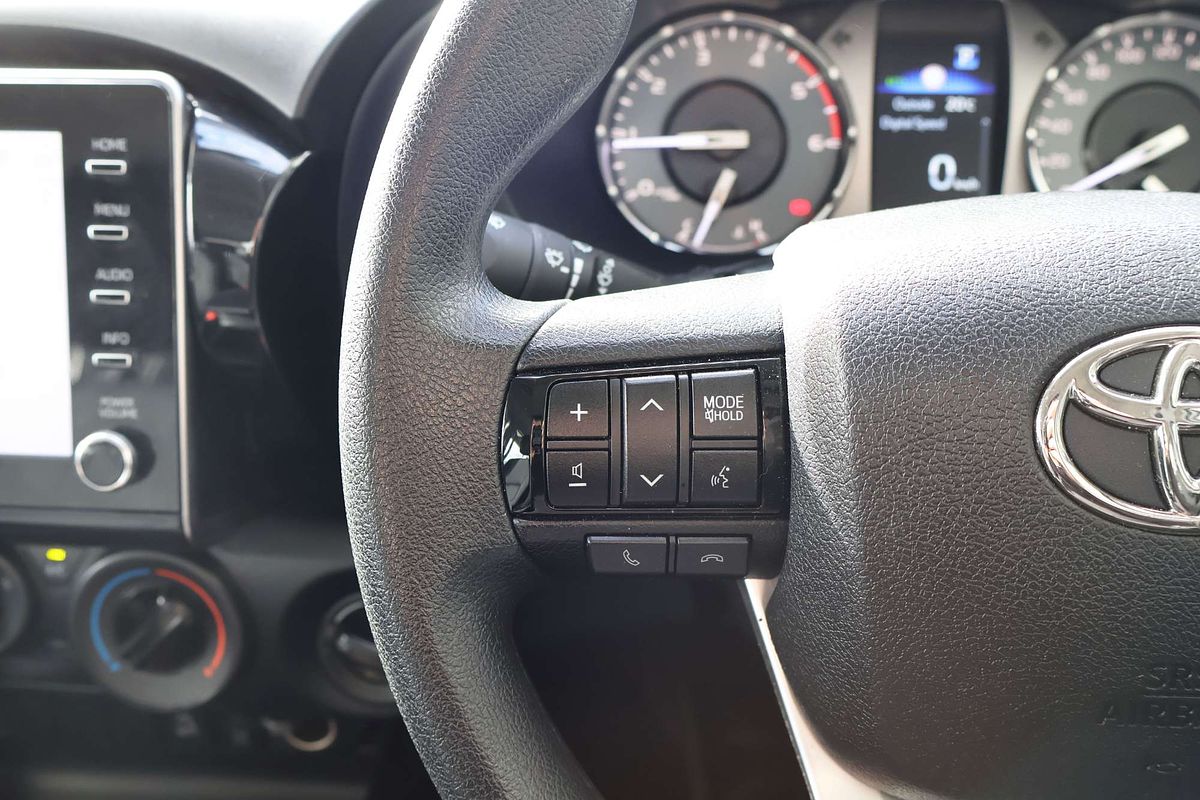 2025 Toyota Hilux SR GUN126R 4X4 image 23