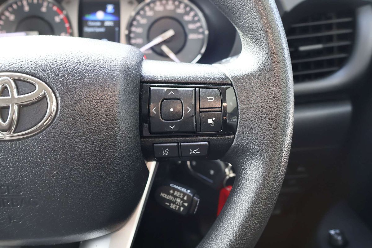 2025 Toyota Hilux SR GUN126R 4X4 image 24