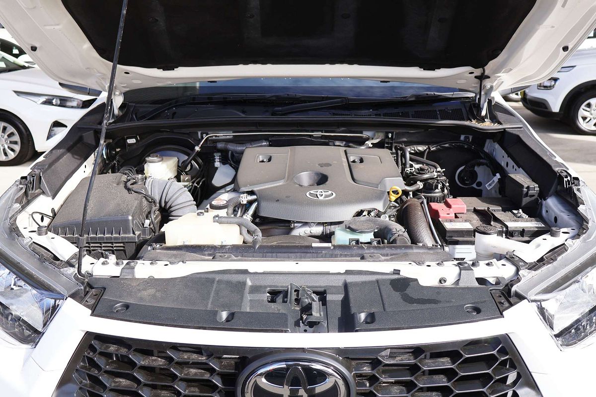 2025 Toyota Hilux SR GUN126R 4X4 image 26