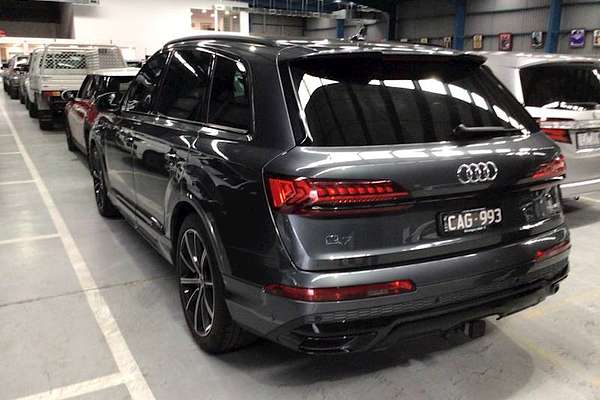 2022 Audi Q7 50 TDI S line 4M