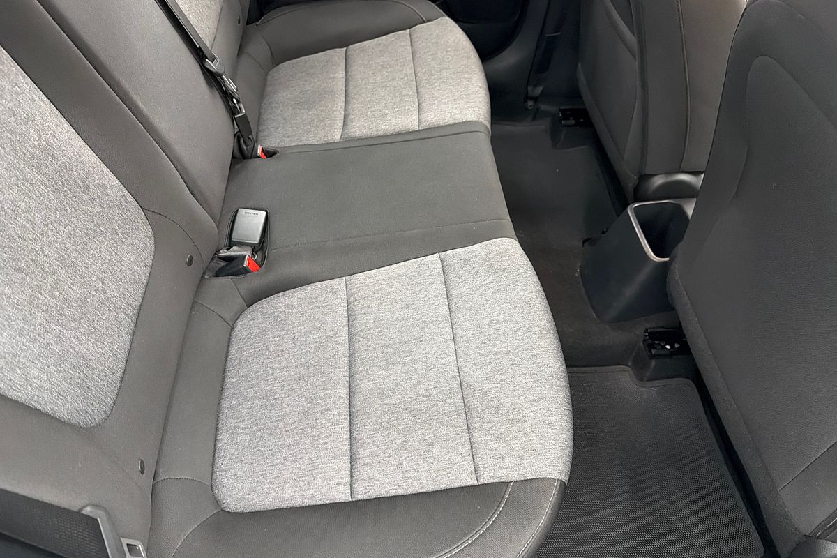2024 Kia Stonic S YB