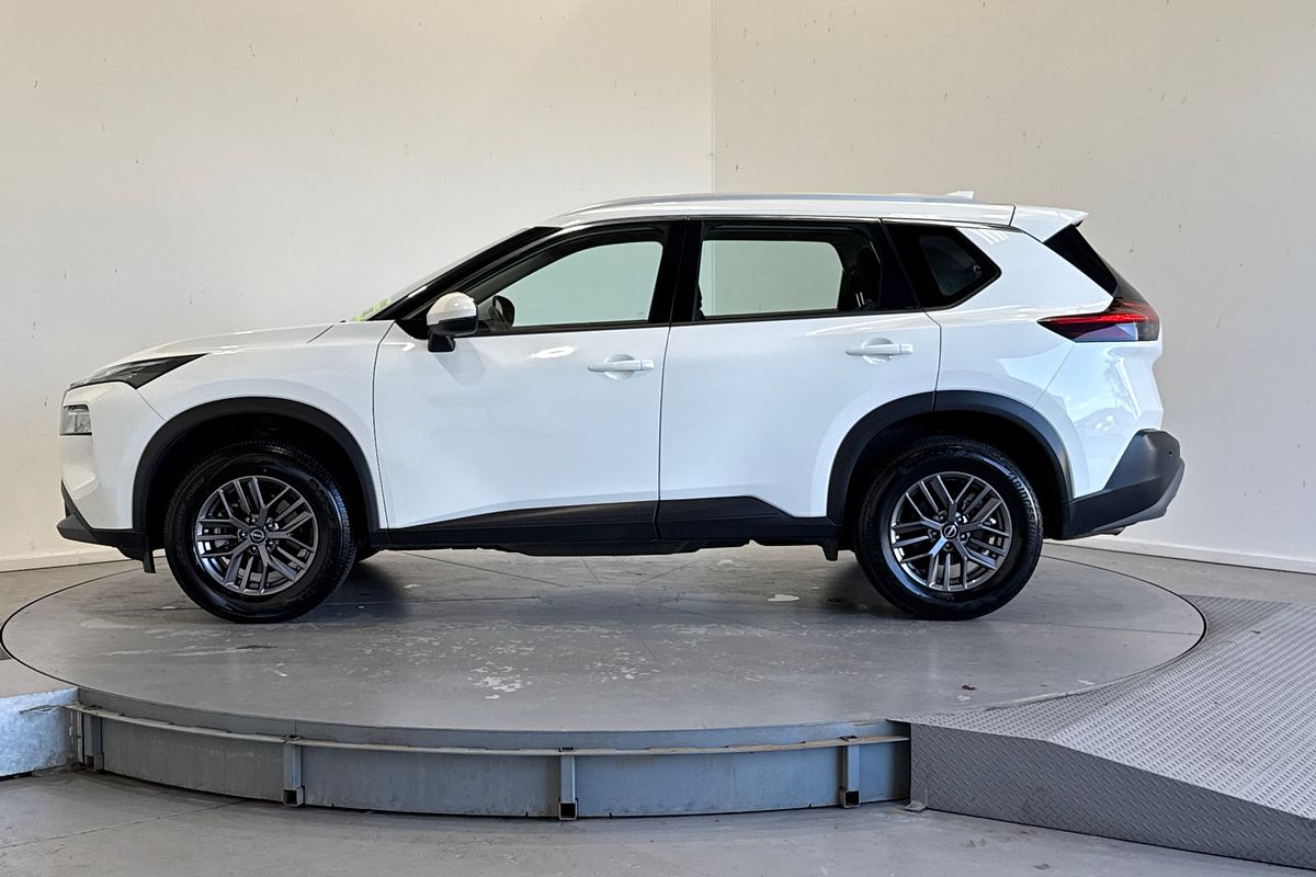 2024 Nissan X-TRAIL ST T33