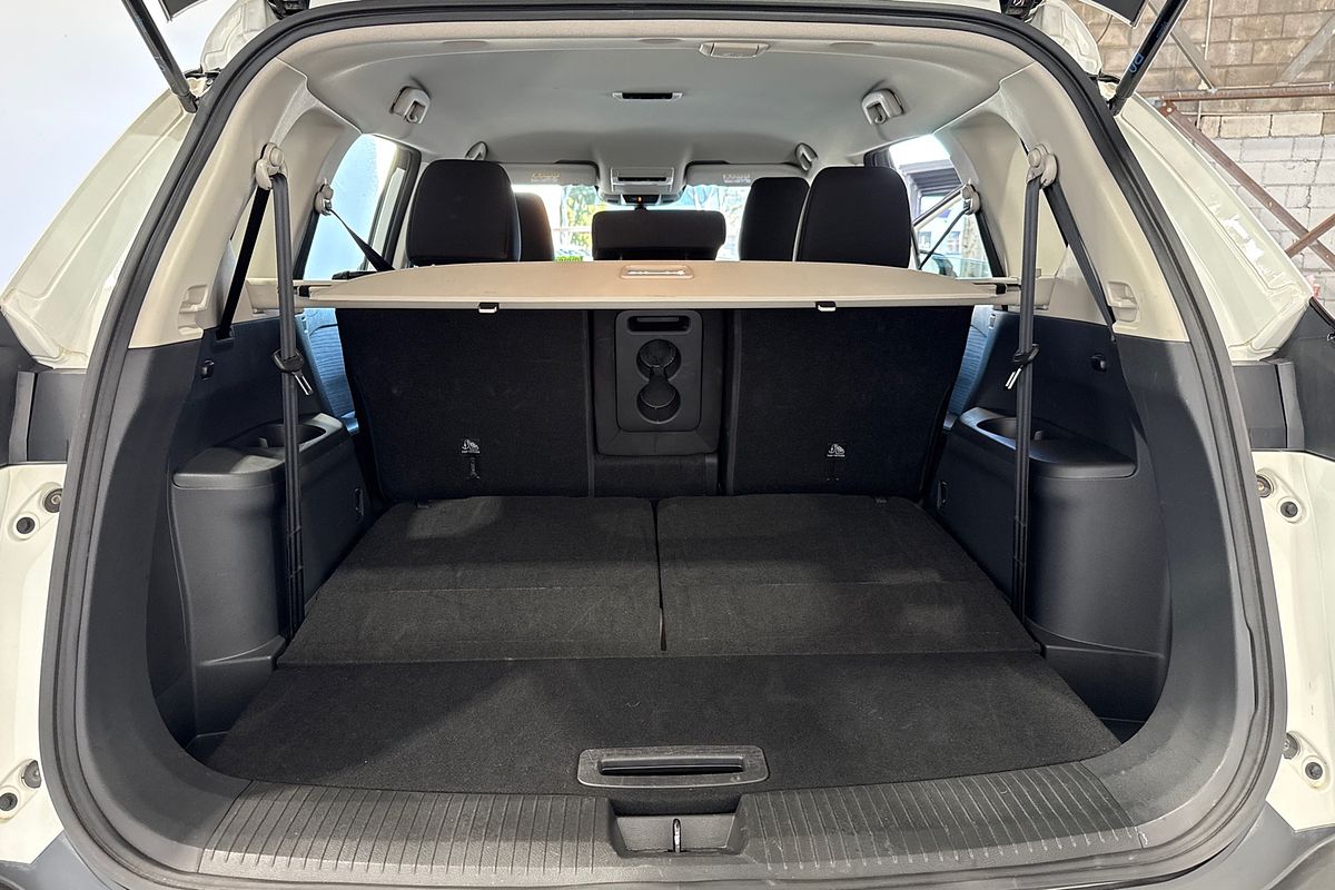 2024 Nissan X-TRAIL ST T33