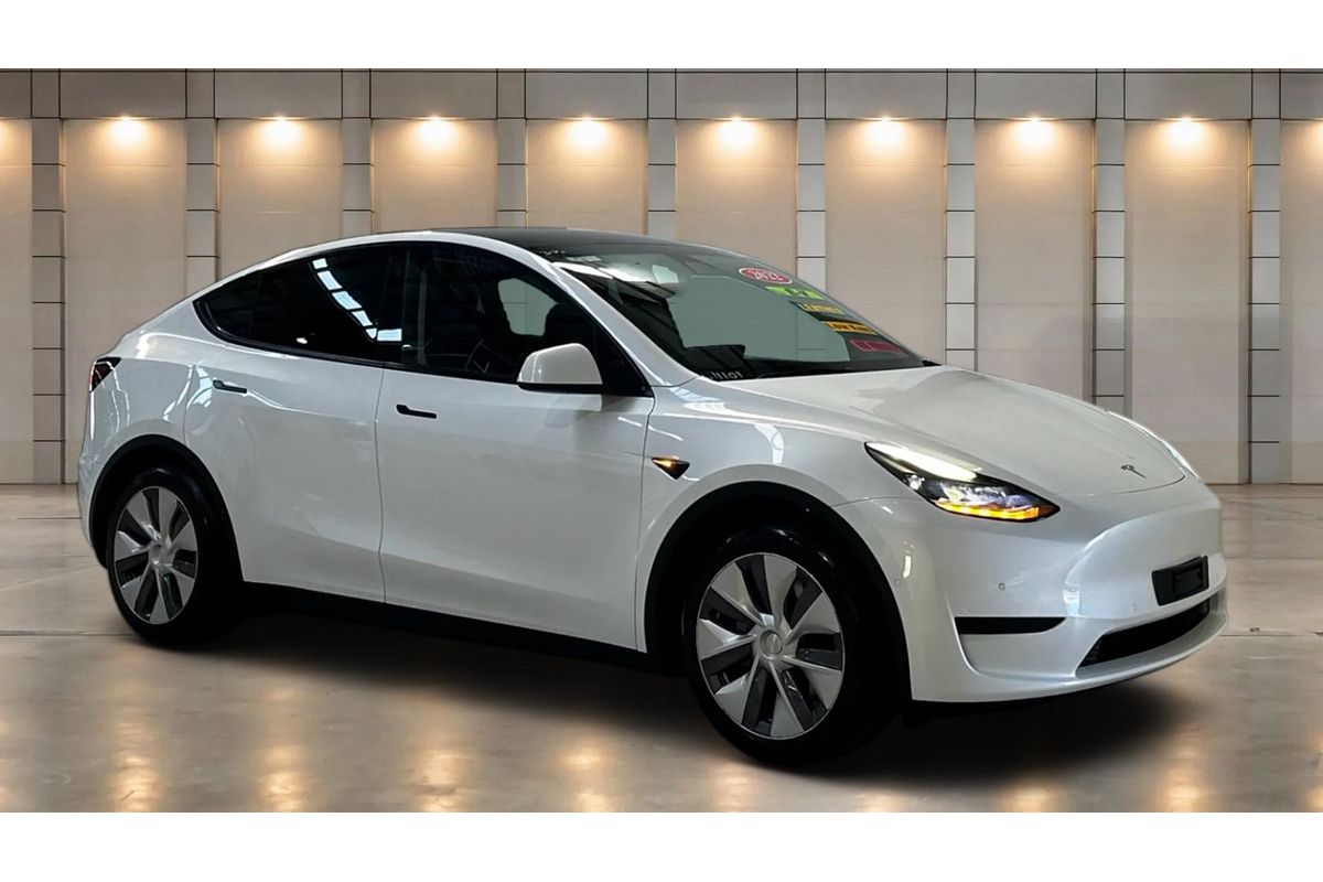 2022 Tesla Model Y Rear-Wheel Drive