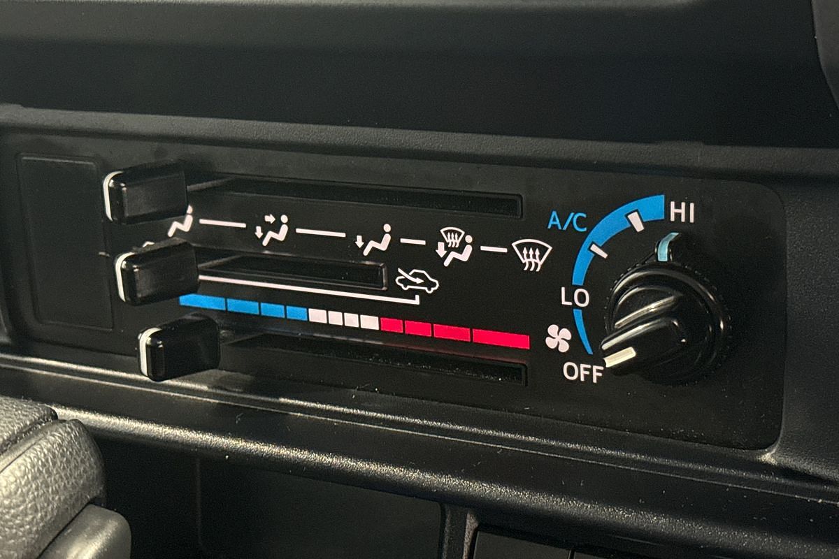 2025 Toyota Landcruiser GXL GDJL76R