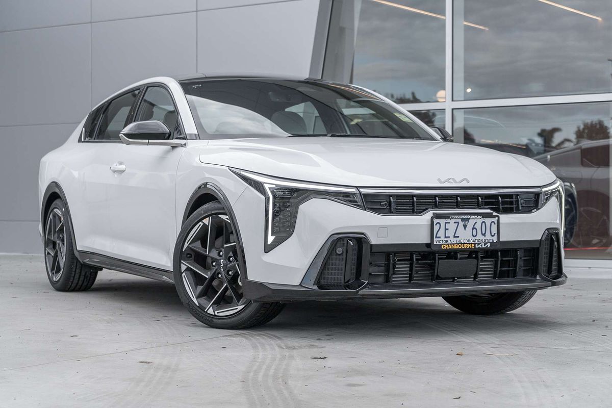 2025 Kia K4 GT-Line CL4m