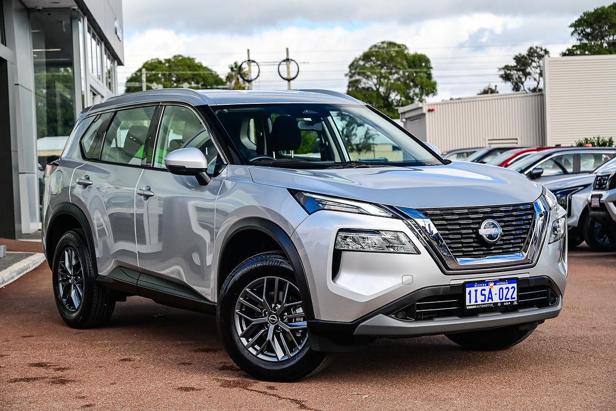 2025 Nissan X-TRAIL ST T33
