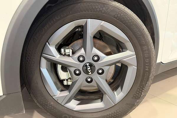 2025 Kia K4 S CL4m thumb-6