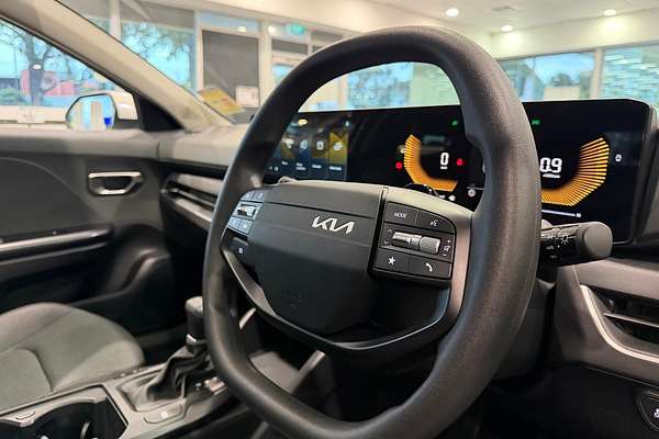 2025 Kia K4 S CL4m thumb-10