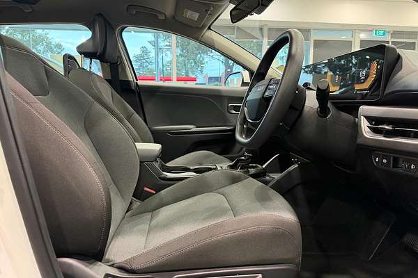 2025 Kia K4 S CL4m thumb-12