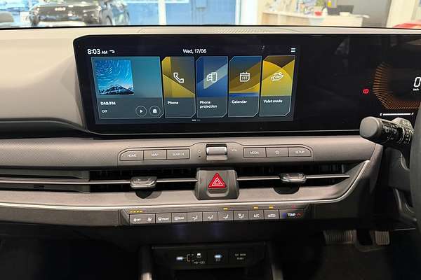 2025 Kia K4 S CL4m thumb-24