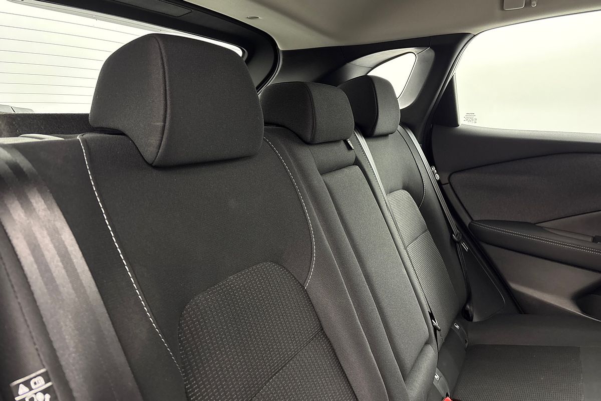 2025 Nissan QASHQAI ST J12