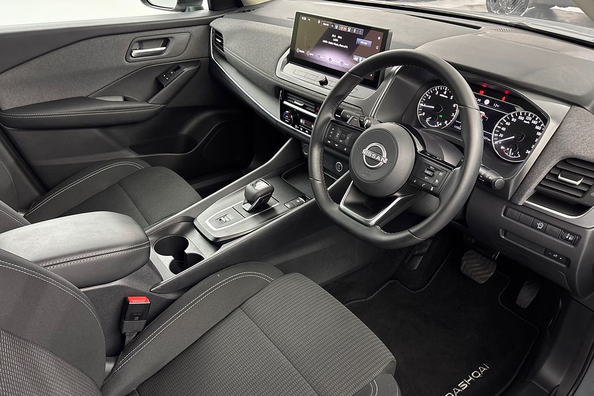 2025 Nissan QASHQAI ST J12