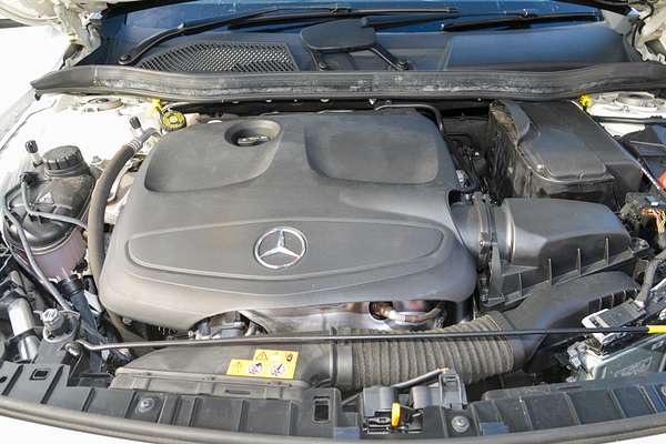 2019 Mercedes-Benz GLA-Class GLA180 X156 thumb-7