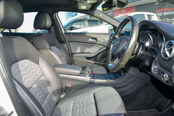 2019 Mercedes-Benz GLA-Class GLA180 X156 thumb-9