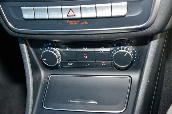 2019 Mercedes-Benz GLA-Class GLA180 X156 thumb-15