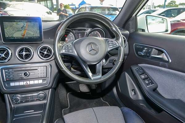 2019 Mercedes-Benz GLA-Class GLA180 X156 thumb-19