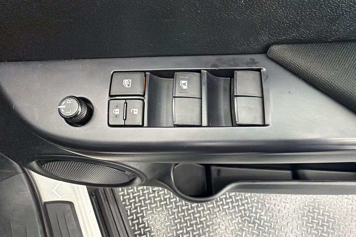 2023 Toyota Hilux SR GUN126R 4X4